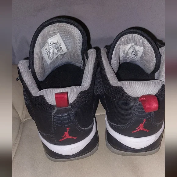 Jordan Stay Loyal 3 - Picture 2 of 5